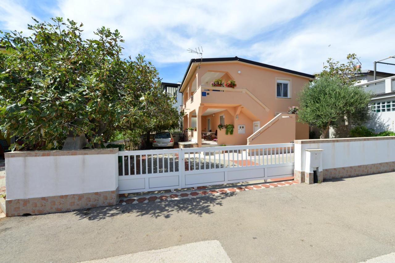 Apartment Nada Vir Exteriér fotografie
